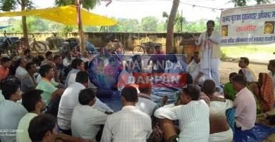 Questions raised on the working style of police administration in the monthly meeting of Pavement Shopkeeper Rights Forum 1