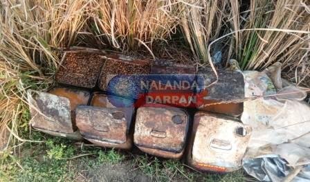 3 मवेशी की चोरी, 18 आरोपी के घर चिपकाया गया इश्तेहार, 1 हजार लीटर छोवा नष्ट 3 मवेशी की चोरी, 18 आरोपी के घर चिपकाया गया इश्तेहार, 1 हजार लीटर छोवा नष्ट