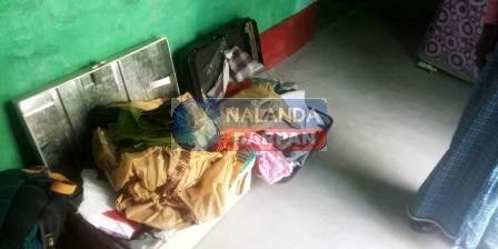 मंत्री श्रवण कुमार के ससुराल में बड़ी चोरी, 2 लाख नगद समेत 20-25 लाख रुपए मूल्य के उड़ाए जेवर मंत्री श्रवण कुमार के ससुराल में बड़ी चोरी, 2 लाख नगद समेत 20-25 लाख रुपए मूल्य के उड़ाए जेवर