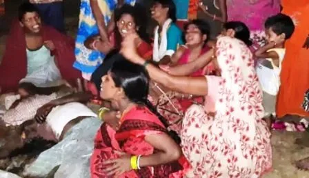 सब्जी की फसल की रखवाली करने गए किसान की गला रेतकर निर्मम हत्या 1 A farmer was brutally strangled to death while guarding his vegetable crop