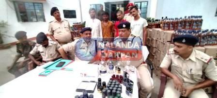 क्रेटा कार से शराब तस्करी करते ओरमाँझी में धराया नालंदा का युवक,अवैध-नकली शराब फैक्ट्री का भी खुलासा