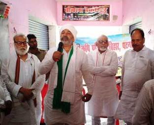 Farmer leader Rakesh Tikait received a warm welcome in Ramghat market 2