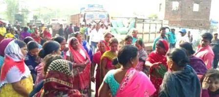 Two youths died near Chainpur turn of Vena police station two teenagers injured