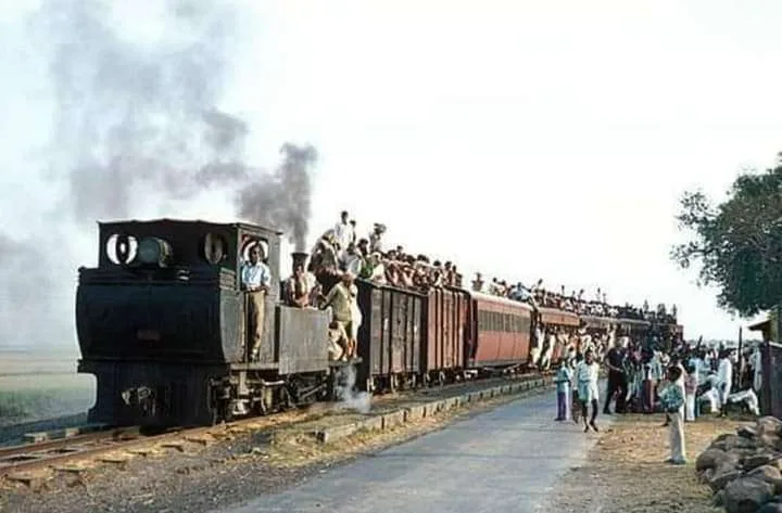 कभी खेतों के सीने को चीरती छुक-छुक गुजरती थी फतुहा-इस्लामपुर छोटी लाइन पर मार्टिन की रेल 12 Past Martins train on the Fatuha Islampur short line used to pass through the chest of fields 10