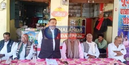 रामघाट में किसान चौपाल का आयोजन, किसानों को मुफ़्त बिजली दे राज्य सरकार : अनिल सिंह