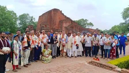 जी 20 लेबर इंगेजमेंट ग्रुप में शामिल 14 देश के 49 प्रतिनिधियों ने नालंदा खंडहर का किया दीदार 1 49 peoples representatives from 14 countries included in G20 Labor Engagement Group visited Nalanda ruins