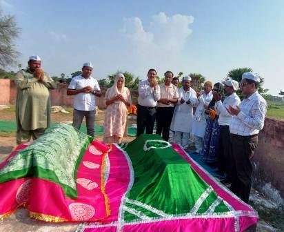 Former Chief Minister of Jammu and Kashmir reached Nalanda covered the tomb of King of Kashmir 1 1