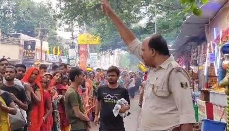 A kilometer long line for bathing in the state Malmas fair Rajgir was crowded with devotees to take a dip of faith 3