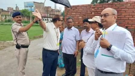 Education Departments Additional Secretary KK Pathak reached Nagarnausa deficiencies found in high school during inspection 22