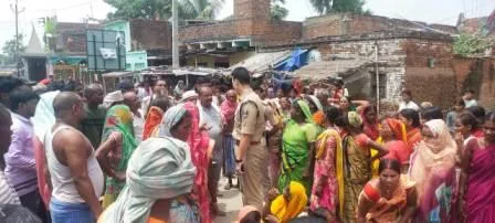 हादसा बाद सड़क जाम मामले में 19 नामजद समेत 100-150 अज्ञात पर FIR, बोले जिला पार्षद- एसपी से करेंगे जाँच की माँग 2 FIR on 100 150 unknown including 19 named in the road jam case after the road accident said the district councilor will demand investigation from the SP 1