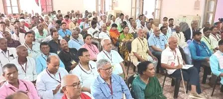 सीपीआईएम का त्रिदिवसीय राज्य स्तरीय प्रशिक्षण शिविर का उद्घाटन, बोले प्रकाश करात- खतरे में लोकतंत्र और संविधान 2 CPIMs three day state level training camp inaugurated Prakash Karat said democracy and constitution in danger 1