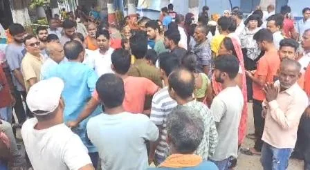 नशेड़ियों ने दो युवक को गोली मारी, कट्टा फटने से खुद बदमाश भी हुआ जख्मी 1 Drug addicts shot two youths the criminal himself got injured due to the pistol burst