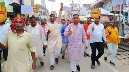 जदयू ने भाजपा की पोल खोल कार्यक्रम के तहत बिहारशरीफ श्रम कल्याण केंद्र मैदान से निकाला कैंडल मार्च 1 JDU takes out candle march from Bihar Sharif Labor Welfare Center ground under BJPs pole shell program 1