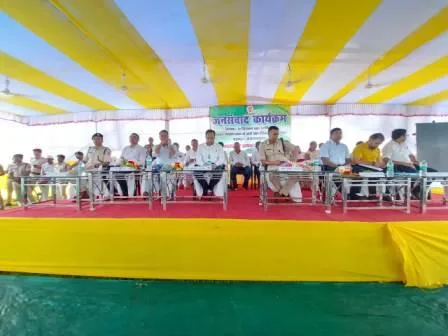 करायपरसुराय और बेरथू हाई स्कूल मैदान में जिला प्रशासन द्वारा जन संवाद कार्यक्रम का आयोजन 3 Public dialogue program organized by the district administration at Karayaparsurai and Berthu High School grounds. 1