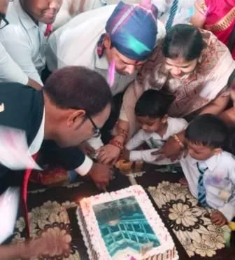 कैरियर पब्लिक स्कूल एवं सीता शरण मेमोरियल स्कूल में शिक्षक दिवस कार्यक्रम का आयोजन 2 Teachers Day program organized in Career Public School and Sita Sharan Memorial School 11