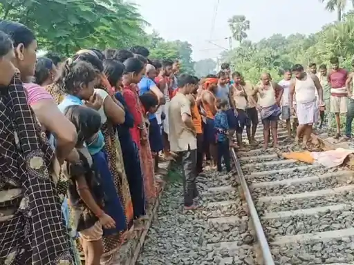 Torso of an unknown girl found near Lohanda on the track of Islampur Fathuha railway section police engaged in investigation 2