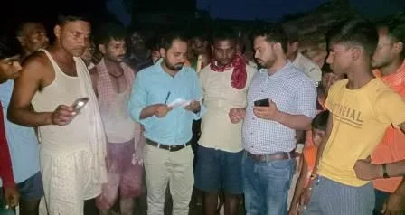 कर्मा पूजा की मिट्टी लाने गए छोटा भाई की आहर में डूबने से मौत, बाल-बाल बचा बड़ा भाई 1 Younger brother who went to bring soil for Karma Puja dies due to drowning in Ahar elder brother narrowly escapes 11