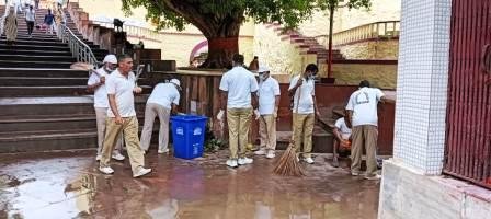 Central Reserve Police Force and Panda Committee conducted cleanliness campaign in Brahma Kund complex 1