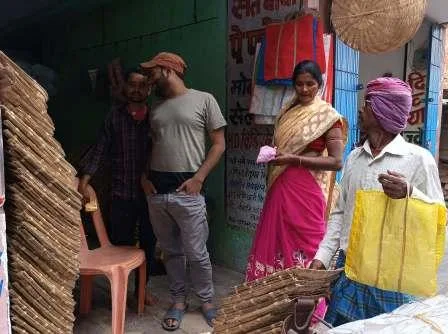 दीपावली की धूम-धड़ाका के बाद महापर्व छठ की तैयारी जोरों पर 2 After the pomp and show of Diwali preparations for the great festival Chhath are in full swing 1