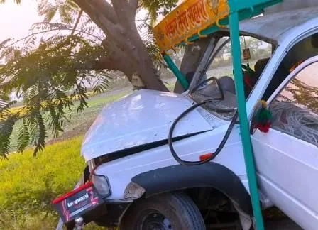 मारुति ने पिकपभान में पीछे से मारी टक्कर, दो लोग जख्मी, पटना रेफर 1 Maruti hits a pickup truck from behind two people injured referred to Patna