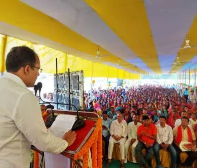 एकंगरसराय प्रखंड में जिला प्रशासन द्वारा किया गया जन संवाद कार्यक्रम 2 Public communication program organized by the district administration in Ekangarsarai block 1