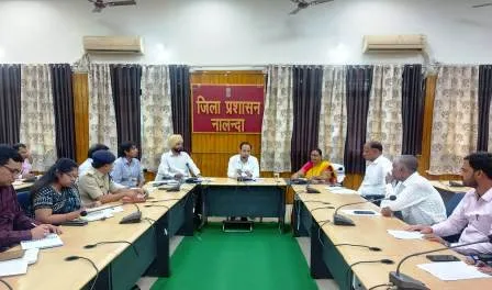 बिहारशरीफ नगर निगम क्षेत्र में 42 सड़कों का होगा सौंदर्यीकरण, 15 दिनों के अंदर अतिक्रमण मार्किंग के निर्देश 1 बिहारशरीफ नगर निगम क्षेत्र में 42 सड़कों का होगा सौंदर्यीकरण