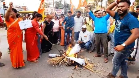 भारतीय जनता पार्टी महिला मोर्चा ने मुख्यमंत्री और उपमुख्यमंत्री का पुतला फूंका 1 भारतीय जनता पार्टी महिला मोर्चा ने मुख्यमंत्री और उपमुख्यमंत्री का पुतला फूंका
