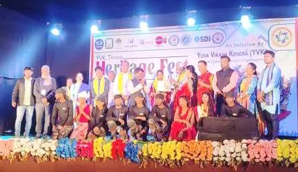 बिहार की संस्कृति और विरासत को विश्व पटल पर प्रस्तुत कर नालंदा लौटे कलाकार 1 Artists returned to Nalanda after presenting the culture and heritage of Bihar on the world stage. 1