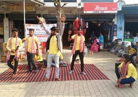Street play organized in Ramghat market for voter awareness 1