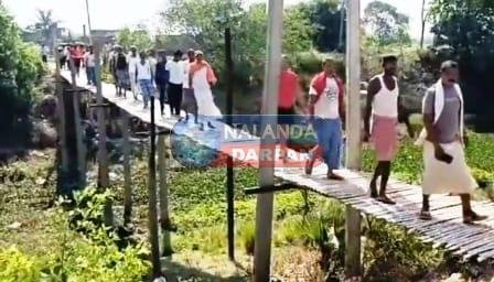 काम नहीं तो वोट नहीं, चुनावी मुद्दा बना यह चचरी पुल 3 If there is no work no votes this Chachari bridge became an election issue