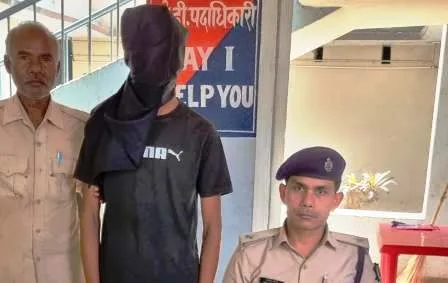 हिलसा नगर में अंग्रेजी शराब समेत कारोबारी धराया 4 Businessman caught with English liquor in Hilsa Nagar