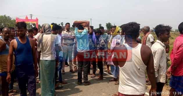 ट्रैक्टर पलटने से दबकर चालक की मौके पर मौत 1 Driver dies on the spot due to overturning of tractor