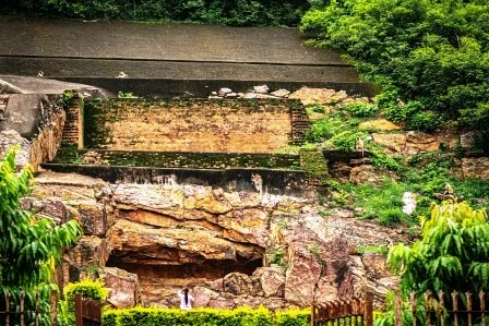 जानें राजगीर स्वर्ण भंडार से जुड़े रोचक रहस्य और मिथक 1 Know the world's most mysterious cave i.e. Rajgir Son Bhandar (14)