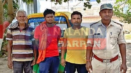 Accident due to rain: मकान का छज्जा गिरा, दादी और पोता की दबकर मौत 1 Accident due to rain The balcony of the house collapsed grandmother and grandson died under the debris