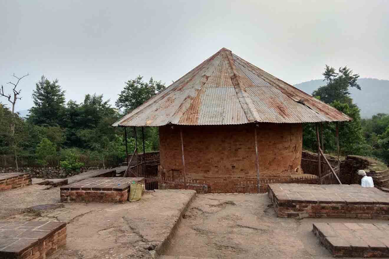 Maniyar Math Rajgir Maniyar Monastery (1)