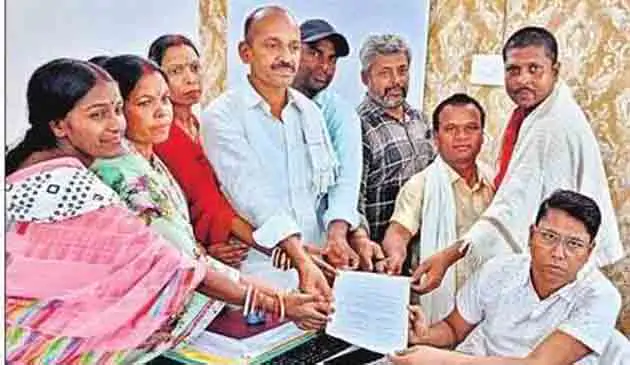 एकंगरसराय प्रखंड उपप्रमुख के खिलाफ अविश्वास प्रस्ताव पेश 8 No confidence motion presented against Ekangarasrai Block Deputy Chief