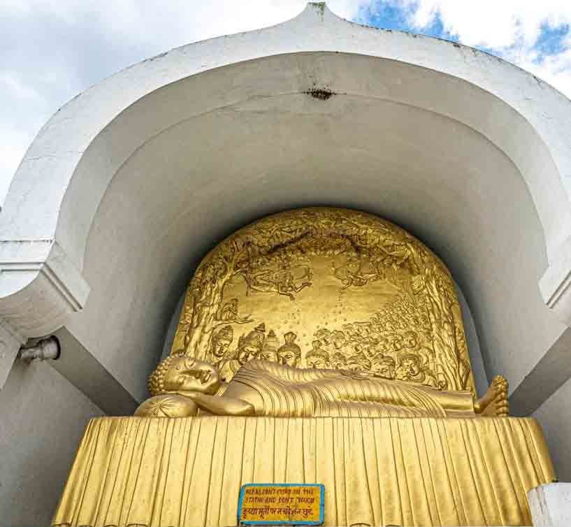 This Vishwa Shanti Stupa of Vaishali gives the message of friendship to the world (12)