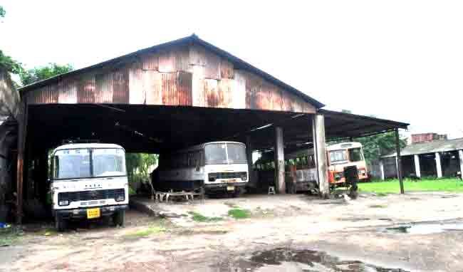 Biharsharif Government Bus Stand The transport department has been waiting for a major accident for 20 years 2