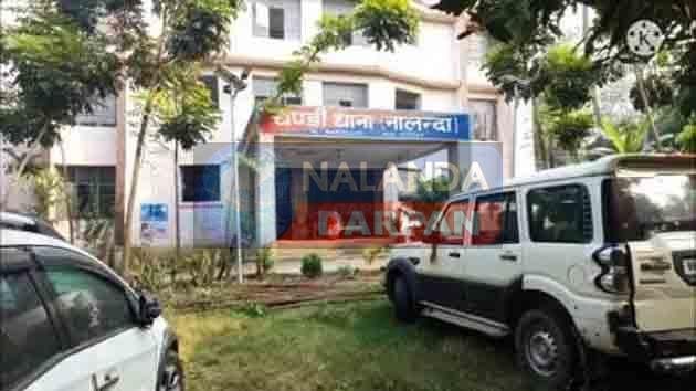 Crime in Chandi Fighting between two groups, stone pelting and firing, 3 injured, 4 arrested