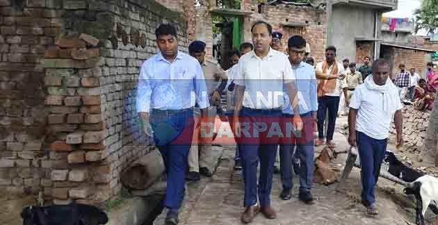 नालंदा डीएम ने डायरिया प्रभावित महादलित बस्ती का किया निरीक्षण