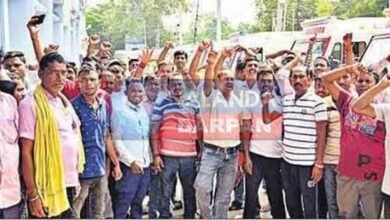 Ambulance workers of government hospital returned to work after four months demanding salary