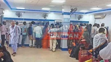 Due to the arbitrariness of banks unemployed farmers are not getting the benefits of government schemes