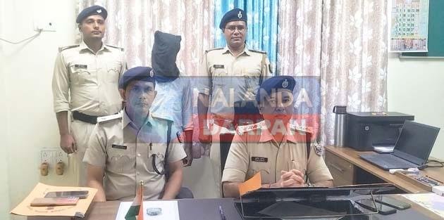 50 हजार उधार नहीं लौटाया तो दोस्त को मारकर घर में ही गाड़ दिया, हत्यारा गिरफ्तार 6 When he did not return the loan of Rs. 50 thousand, he was killed and buried in the house, the murderer has been arrested