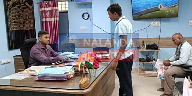 हिलसा एसडीओ के जनता दरबार में जमीन विवाद से जुड़े 13 मामलों की सुनवाई Hearing of 13 cases related to land dispute in Hilsa SDO's public court