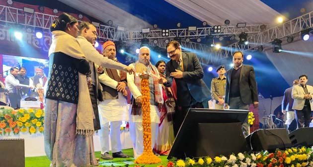 Rajgir Festival Minister inaugurated the program by lighting the lamp