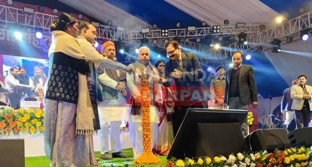 राजगीर महोत्सव-2024ः मंत्री ने दीप प्रज्वलित कर किया कार्यक्रम का शुभारंभ