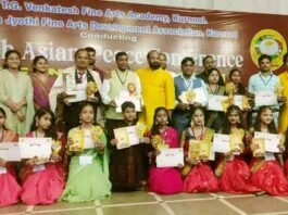 Students of Gyandeep Vidyalaya hoisted the flag in South Asian Peace Conference