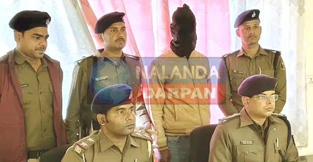 टोटो चालक हत्याकांड: आरोपी गिरफ्तार, हत्या में इस्तेमाल हथियार बरामद Toto driver murder case Accused arrested, murder weapon recovered