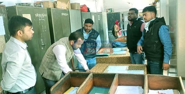 CDPO ऑफिस से गायब 7 महिला पर्यवेक्षिकाओं के वेतन पर DDC ने लगाई रोक