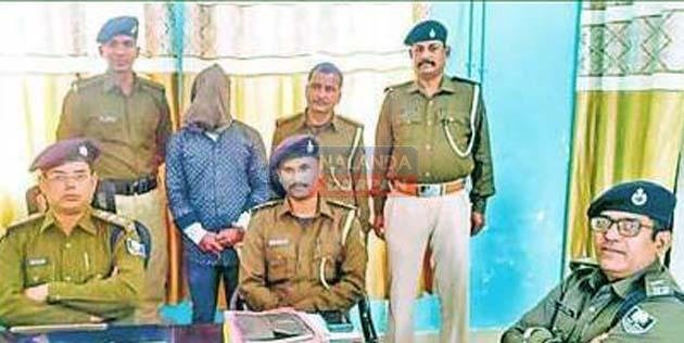 इंस्टाग्राम लाइव रील्स बनाना पड़ा महंगा, 5 युवकों पर FIR दर्ज 4 Making Instagram live reels proved costly, FIR lodged against 5 youths